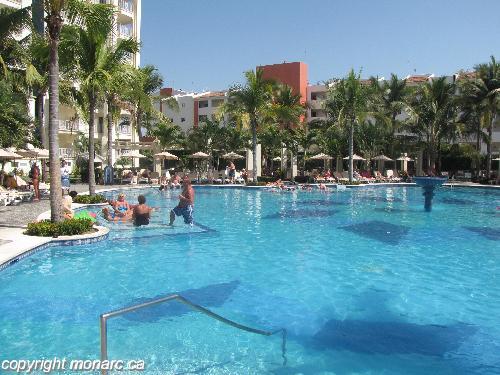 Reviews for Riu Vallarta, Riviera Nayarit, Mexico | Monarc.ca - hotel ...