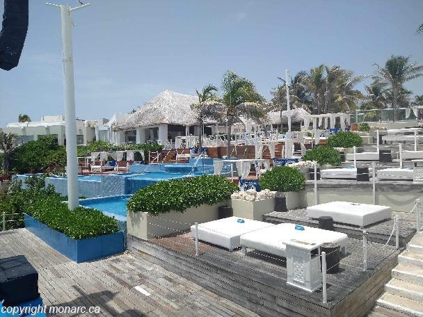 Crown Paradise Club Cancún - Google My Maps