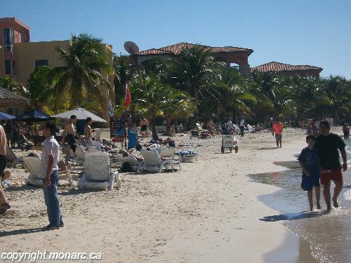 Reviews for Paradise Beach Hotel And Resort, Roatan, Honduras | Monarc ...